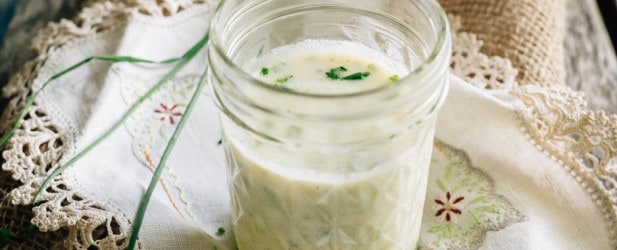 Replace store-bought salad dressing with homemade. Click through for recipe for Homemade Buttermilk Ranch!